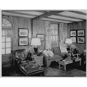   Schwarz, residence in Goldens Bridge, New York. Den, to sofa 1952