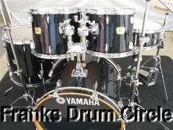 Yamaha YD Series Black Drum Set Zildjian Cymbals, Hardware Kit, Throne 