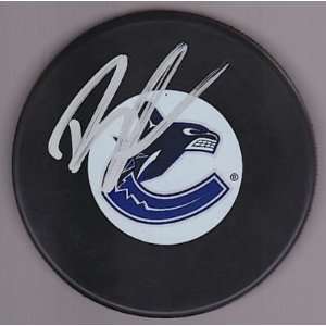 Ryan Kesler Autographed Puck   NHL w COA   Autographed NHL Pucks