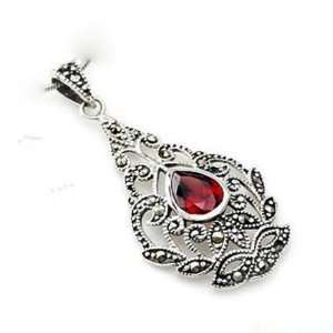  Sterling Silver Marcasite and Garnet Pendant Jewelry 2.85 