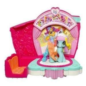  Ponyville Twirlin Runway Set Toys & Games