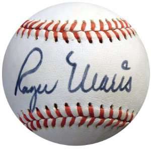  Roger Maris Autographed Baseball PSA/DNA Sports 