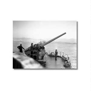  Navy gun crew 9x12 Unframed Photo by Replay Photos 