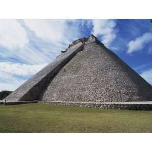   Uxmal, UNESCO World Heritage Site, Uxmal, Yucatan, Mexico Photographic