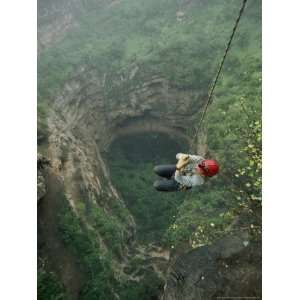  A Biologist Ascends Tawi Attair, a 200 Meter Deep Sinkhole 