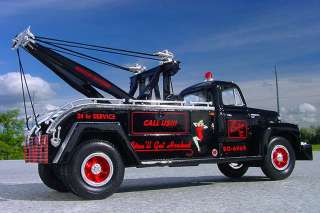 VR / BOSTON TOWING 1957 IH WRECKER   First Gear TOW  