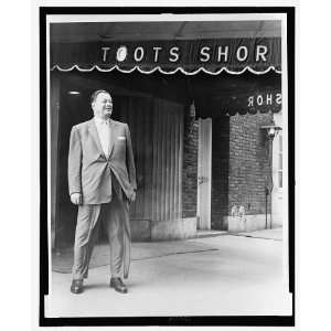  Bernard Toots Shor,1903 1977,Outside his Restaurant