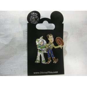  Disney Pin Buzz Lightyear and Woody Toys & Games