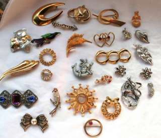 Vintage Retro Lot of 28 Brooches and Pins, Assorted Styles and Eras 