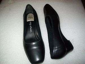 EASY STREET LOW WEDGES SIZE 10  