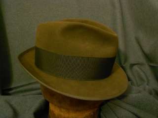 Vintage The Eagle by Stetson Royal DeLuxe Fedora Hat with Pin, Brown 