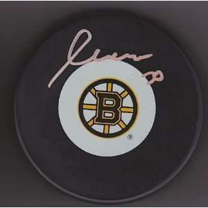  Signed Zdeno Chara Puck   NHL w COA   Autographed NHL 