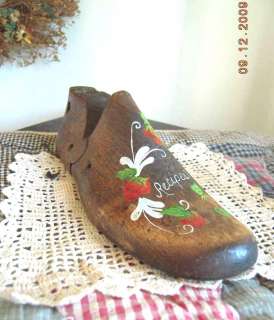 antique TOLE PAINTED RECIPE,COOKBOOK HOLDER strawberries WOOD SHOE 