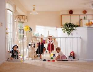   Kidco Elongate Gate 45 Inch to 60 Inch Adjustible 