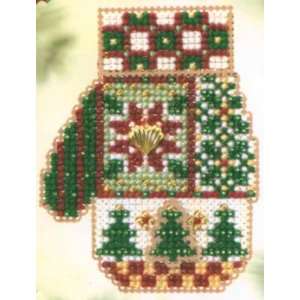  Patchwork Holiday (beaded kit) Arts, Crafts & Sewing