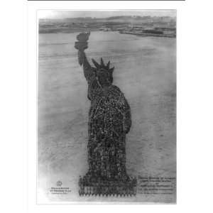  Historic Print (L) Human Statue of Liberty; 18,000 