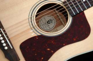 New Guild ® D 40 D40 USA Standard Acoustic Guitar  