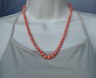 This beautiful antique coral necklace consists of 77 beads. The sea 