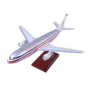    A300 600 American Airlines 1/100 Scale Model Aircraft Toys & Games