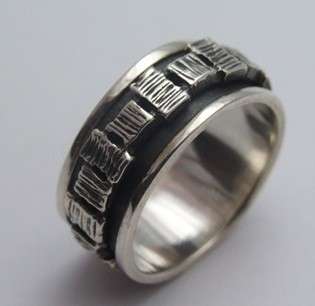 Please note that wide rings usually require slightly bigger sizes (1/2 