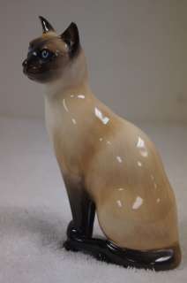 Vintage Royal Doulton Sitting Siamese Cat Bone China Figurine HN2655 