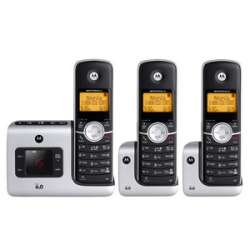 Motorola L403 Cordless Phone with Answering System and 3 Handsets 