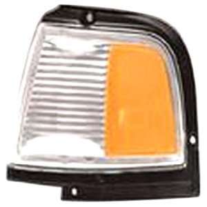   Front Driver Side Marker Light Assembly (Partslink Number GM2550104