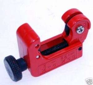 SMALL PIPE TUBE CUTTER  
