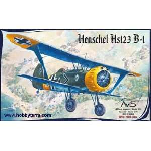    Avis 1/72 Henschel Hs123B1 BiPlane Bomber Kit Toys & Games