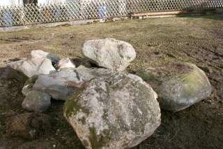 Findlinge Natursteine Teichsteine in Bayern   Weyarn  Garten 