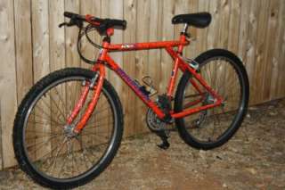 auction is for an used GT Karakoram All Terra Mountain Bike. This bike 