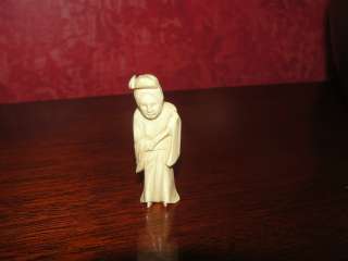BEAUTIFUL VINTAGE FAUX IVORY OX BONE CHINESE CARVED FIGURE  