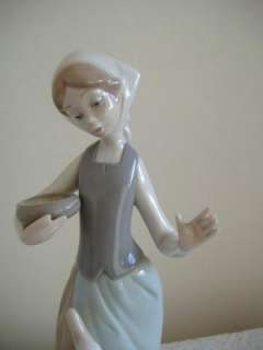 Lladro Figurine Girl With Duck Model 1052 mint retired  