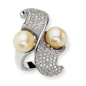  14k White Gold Diamond and Cultured Pearl Ring   Size 6 