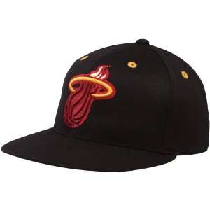  adidas Miami Heat Black 210 Flat Bill Fitted Hat (Small 