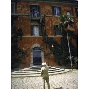  Sophia Loren Standing on Balcony Talking to Carlo Ponti 