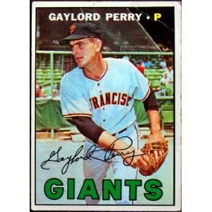 Gaylord Perry 1967 Topps Card #320