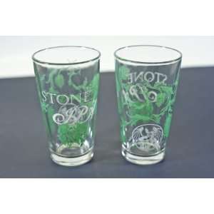  Stone Brewery IPA Pint Glass  Set of 2 Glasses Kitchen 
