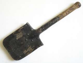 GERMAN WW1 ENTRENCHING TOOL SHOVEL WITH LEATHER CARRIER  