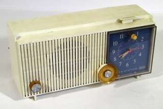Vintage 1960s RCA Victor Tube Clock Radio Model RFD15V  