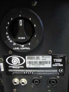   112H Portabass 12 200 Watts RMS 4 OHMS Speaker BASS Amplifier  